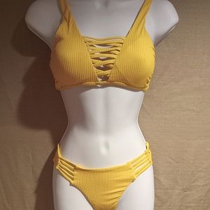 Never worn yellow cute bikini sz small